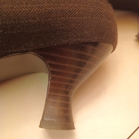 Women's Mudd Brown Dress Shoes - Picture 8 of 12